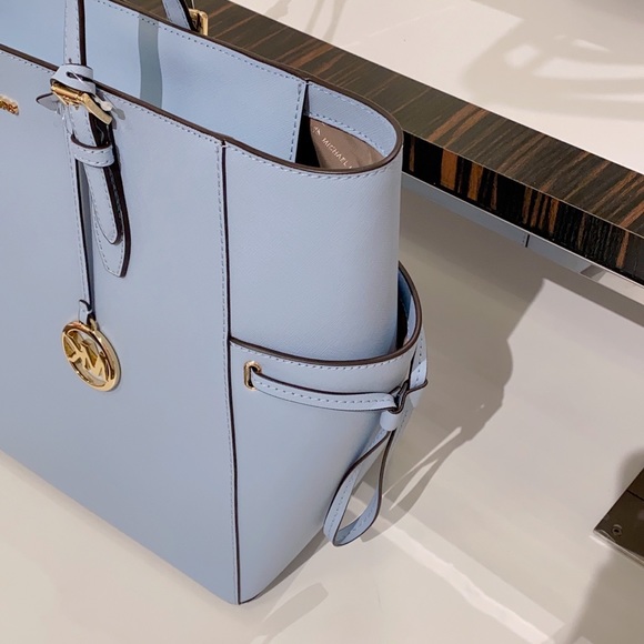 Michael Kors Gilly Jet Set Travel Large Drawstring Top Zip Tote - Picture 2 of 6